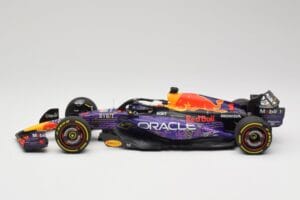 Oracle Red Bull Racing RB19 #33 M. Verstappen Las Vegas GP Winner 2023 Minichamps 1:18 110232201 Resina - imagen 3 de 7