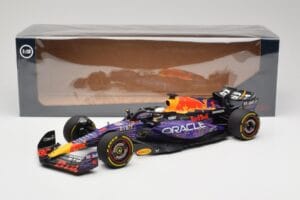 Oracle Red Bull Racing RB19 #33 M. Verstappen Las Vegas GP Winner 2023 Minichamps 1:18 110232201 Resina - imagen 7 de 7