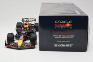 Oracle Red Bull Racing RB20 #1 M. Verstappen Winner Bahrain GP 2024 Minichamps 1:18 110240101 Metal - imagen 6 de 7