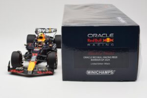 Red Bull Racing RB20 #11 S. Perez Bahrain GP 2024 Minichamps 1:18 110240111 Metal - imagen 6 de 7