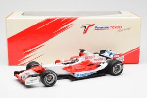 Toyota TF106 Panasonic Toyota Racing J. Trulli F1 Presentation 2006 Minichamps 1:18 AM59554H Metal - imagen 6 de 6