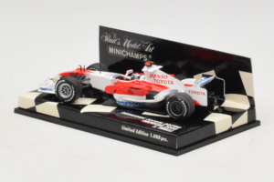 Toyota TF108 #9 J. Trulli Panasonic Toyota Racing Showcar F1 2008 Minichamps 1:43 400080081 Metal - imagen 3 de 5