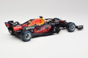 Red Bull Racing Honda RB16B #33 M. Verstappen Turkish GP 2nd Place 2021 Minichamps 1:18 110211633 Metal - imagen 2 de 7
