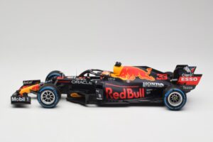 Red Bull Racing Honda RB16B #33 M. Verstappen Belgian GP Winner 2021 Minichamps 1:18 110211333 Resina - imagen 3 de 7