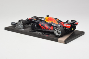 Red Bull Racing RB16B #33 M. Verstappen Monaco GP Winner 2021 Minichamps 1:18 113210533-R1 Resina - imagen 5 de 6