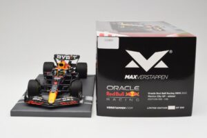 Oracle Red Bull Racing RB18 #33 M. Verstappen Mexican GP 2022 Minichamps 1:18 113222001 Resina - imagen 6 de 7