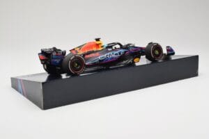 Oracle Red Bull Racing RB19 #33 M. Verstappen Miami GP 2023 Case Edition Minichamps 1:18 113233501 Resina - imagen 3 de 7