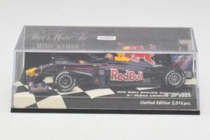 Red Bull Racing Renault RB5 #14 M. Webber Race Car 2009 Minichamps 1:43 400090114 Metal - imagen 5 de 5