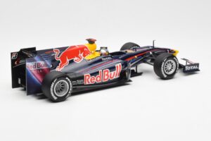 Red Bull Racing Renault RB5 #5 S. Vettel Showcar 2010 Minichamps 1:18 153100175 Metal - imagen 2 de 6