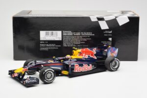 Red Bull Racing Renault RB6 #6 M. Webber F1 2010 Minichamps 1:18 110100006 Metal - imagen 6 de 6
