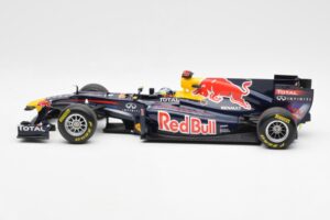 Red Bull Racing Renault RB6 #5 S. Vettel F1 World Champion 2010 Minichamps 1:18 110100005 Metal - imagen 3 de 6