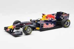 Red Bull Racing Renault RB6 #5 S. Vettel F1 World Champion 2010 Minichamps 1:18 110100005 Metal