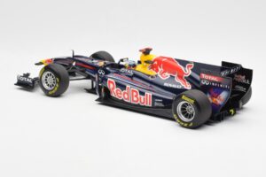 Red Bull Racing Renault RB6 #5 S. Vettel F1 World Champion 2010 Minichamps 1:18 110100005 Metal - imagen 5 de 6