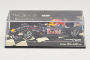 Red Bull Racing RB6 S. Vettel F1 Showcar 2010 Minichamps 1:43 400100075 Metal - imagen 5 de 5