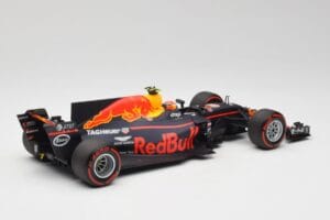 Red Bull Racing RB13 Tag Heuer #33 M. Verstappen Australian GP 2017 Minichamps 1:18 110170033 Resina - imagen 2 de 7