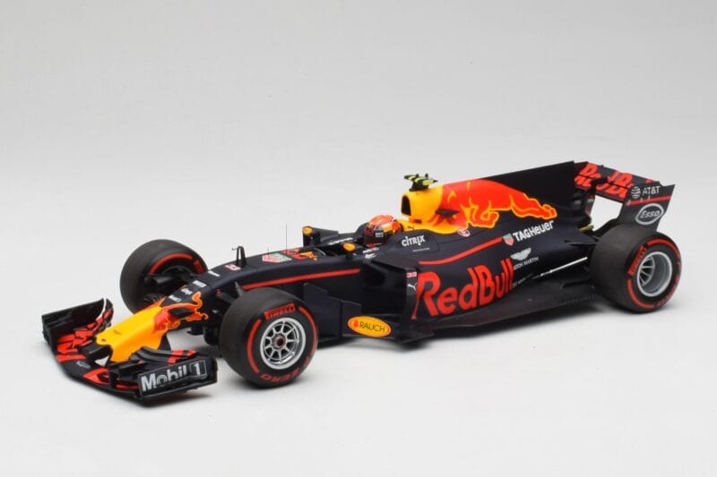 Red Bull Racing RB13 Tag Heuer #33 M. Verstappen Australian GP 2017 Minichamps 1:18 110170033 Resina