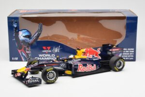 Red Bull Racing Renault RB7 #1 S. Vettel F1 World Champion Showcar 2011 Minichamps 1:18 113110271 Metal - imagen 6 de 6
