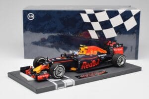 Red Bull RB12 #33 M. Verstappen Spain GP Winner 2016 Minichamps 1:18 117160333 Metal - imagen 6 de 7