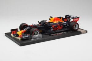 Red Bull RB15 #33 M. Verstappen Brazil GP Winner 2019 Minichamps 1:18 113191933 Metal - imagen 2 de 7