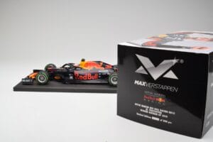 Red Bull RB15 #33 M. Verstappen German GP Winner Wet 2019 Minichamps 1:18 113191133 Metal - imagen 7 de 7