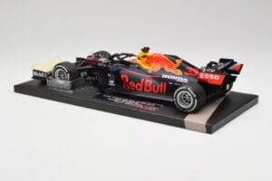 Red Bull RB16 #33 M. Verstappen Abu Dhabi GP Winner 2020 Minichamps 1:18 113201733 Metal - imagen 5 de 6