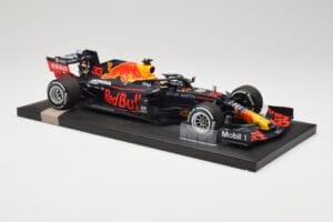 Red Bull RB16 #33 M. Verstappen Red Bull Racing 70th Anniversary GP Winner 2020 Minichamps 1:18 113200533-M1 Resina - imagen 4 de 7