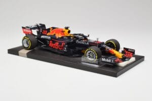 Red Bull RB16B #33 M. Verstappen France GP Winner 2021 Minichamps 1:18 113210833 Metal - imagen 4 de 7