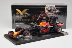 Red Bull RB16B #33 M. Verstappen Abu Dhabi GP 2021 Winner Missing Figurine & Pitboard Minichamps 1:18 113212333 Resina - imagen 7 de 7