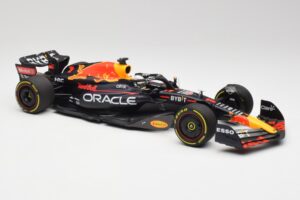 Red Bull RB18 #1 M. Verstappen France GP Winner 2022 Minichamps 1:18 110221201 Metal - imagen 4 de 7