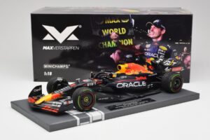 Red Bull RB18 #1 M. Verstappen Japan GP Winner No Figure 2022 Minichamps 1:18 113221801B Metal - imagen 6 de 7