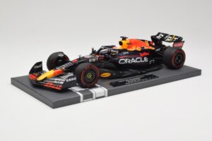 Red Bull RB18 Oracle #1 M. Verstappen Dutch GP 2022 Winner Minichamps 1:18 113221501 Resina - imagen 2 de 7