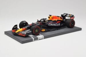 Red Bull RB18 Oracle #1 M. Verstappen Italian GP 2022 Winner Minichamps 1:18 113221601 Resina - imagen 2 de 7
