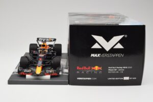 Red Bull RB18 #1 M. Verstappen Miami GP 2022 Winner Minichamps 1:18 113220301 Resina - imagen 6 de 7