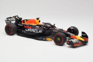 Red Bull RB19 #1 M. Verstappen Qatar Sprint Race 2nd WC 2023 Minichamps 1:18 110231801 Metal - imagen 4 de 6
