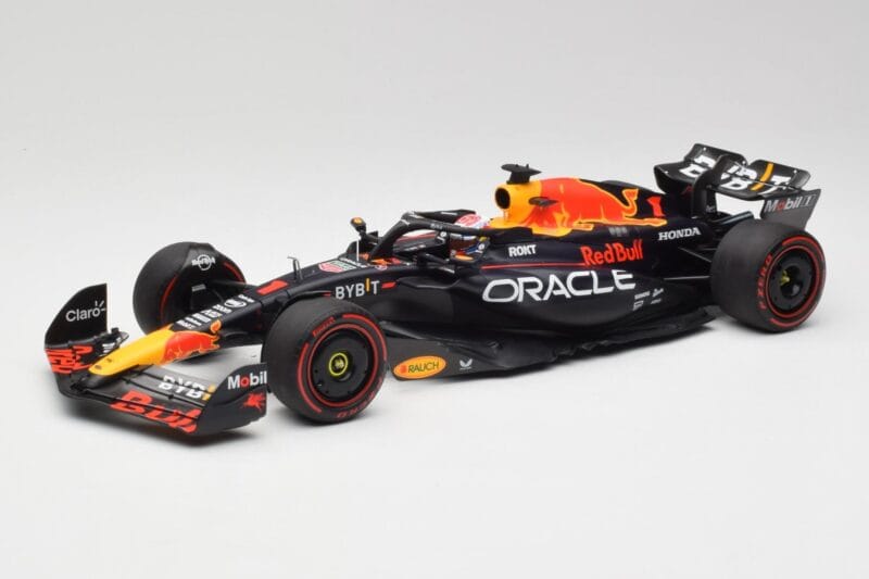 Red Bull RB19 #1 M. Verstappen Qatar Sprint Race 2nd WC 2023 Minichamps 1:18 110231801 Metal