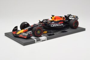 Red Bull RB19 Oracle #1 M. Verstappen Australian GP 2023 Winner Minichamps 1:18 113230301 Resina - imagen 2 de 7