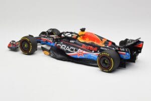 Red Bull RB19 #11 S. Perez Austin GP 2023 Minichamps 1:18 110231911 Metal - imagen 5 de 6