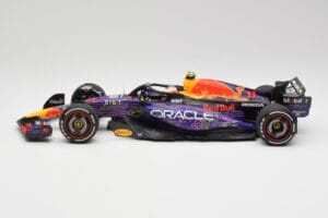 Red Bull RB19 #11 S. Perez Las Vegas GP 3rd 2023 Minichamps 1:18 110232211 Metal - imagen 3 de 6