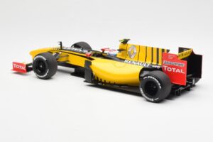 Renault F1 Team R30 #11 V. Petrov Showcar F1 2010 Minichamps 1:18 150100082 Metal - imagen 5 de 6