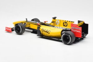 Renault R30 R. Kubica / V. Petrov F1 Showcar 2010 Minichamps 1:18 7711428831 Metal - imagen 5 de 6