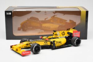Renault R30 R. Kubica / V. Petrov F1 Showcar 2010 Minichamps 1:18 7711428831 Metal - imagen 6 de 6