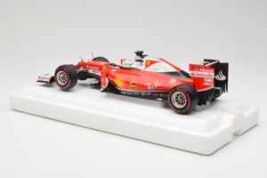 Scuderia Ferrari SF16-H #5 S. Vettel Italian GP 2016 BBR 1:18 BBR181625 Metal - imagen 5 de 7