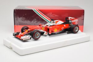 Scuderia Ferrari SF16-H #5 S. Vettel Italian GP 2016 BBR 1:18 BBR181625 Metal - imagen 7 de 7