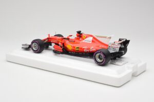 Scuderia Ferrari SF70H #5 S. Vettel Winner Australian GP 2017 BBR 1:18 BBR181705 Metal - imagen 5 de 7