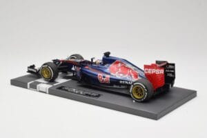 Scuderia Toro Rosso STR10 Renault #33 M. Verstappen Australian GP 2015 Minichamps 1:18 117150033 Resina - imagen 5 de 7