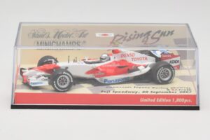 Toyota TF107 #12 J. Trulli Showcar 2007 Minichamps 1:43 403070082 Metal - imagen 5 de 5