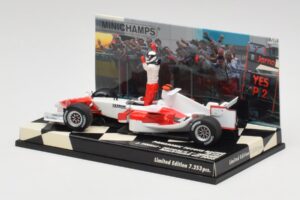 Toyota TF105 #16 J. Trulli Malaysia GP Podium 2005 Minichamps 1:43 400050116 Metal - imagen 3 de 4