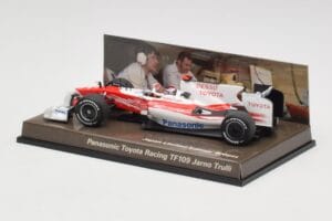 Toyota TF109 Panasonic Toyota Racing #9 J. Trulli F1 2009 Minichamps 1:43 AM62130 Metal - imagen 3 de 5