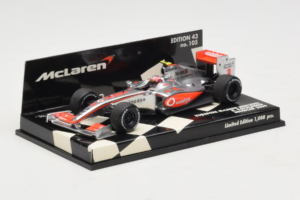 McLaren MP4-24 Mercedes #2 H. Kovalainen Vodafone McLaren Showcar F1 2009 Minichamps 1:43 530094372 Metal - imagen 2 de 5