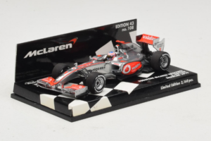 Vodafone McLaren Mercedes MP4-25 J. Button F1 Showcar 2010 Minichamps 1:43 530104371 Metal - imagen 2 de 5
